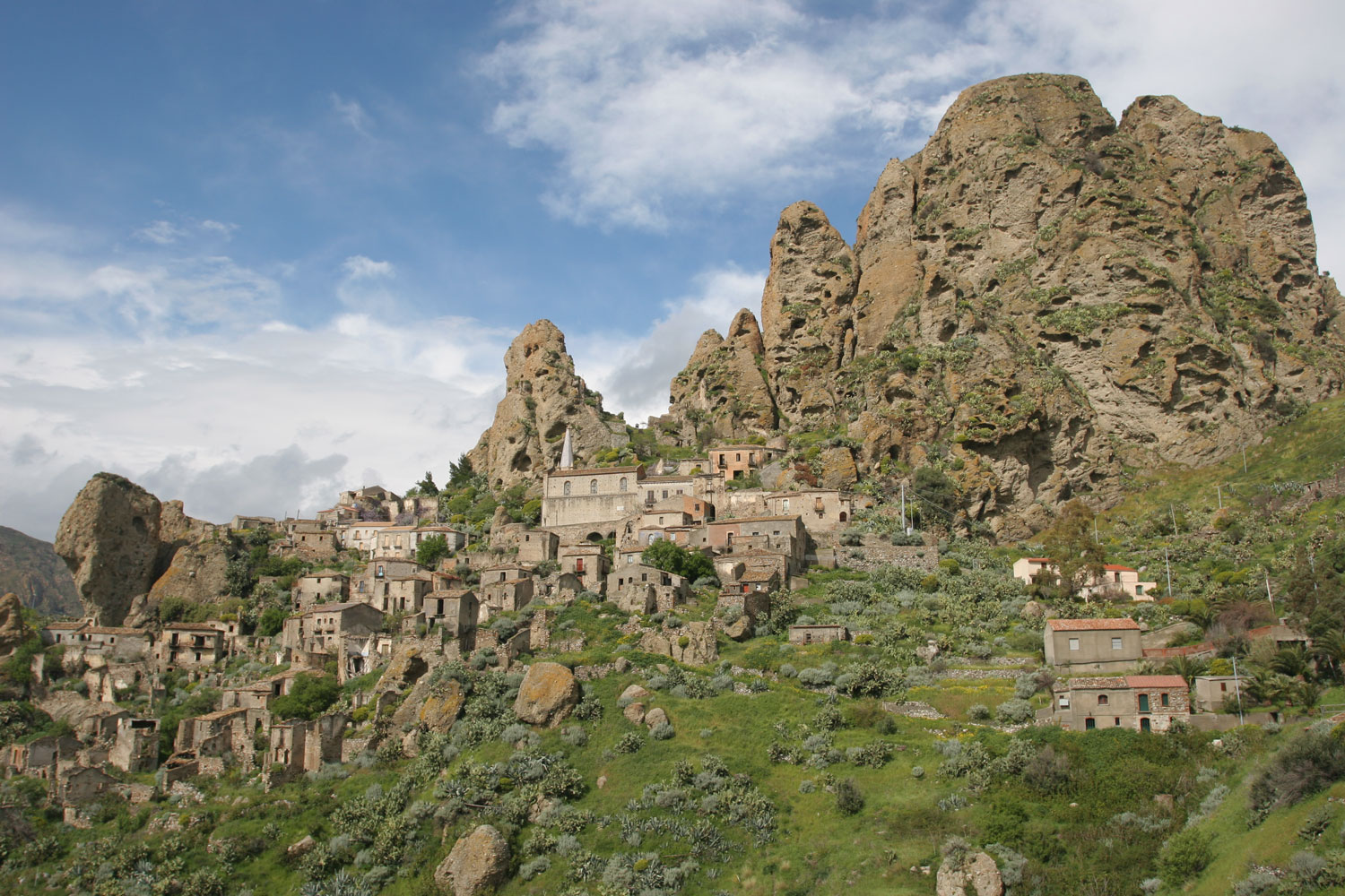 Le village de Pentedattilo, Calabre